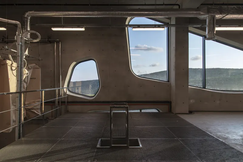 Côte Rocheuse, production hall with panoramic window