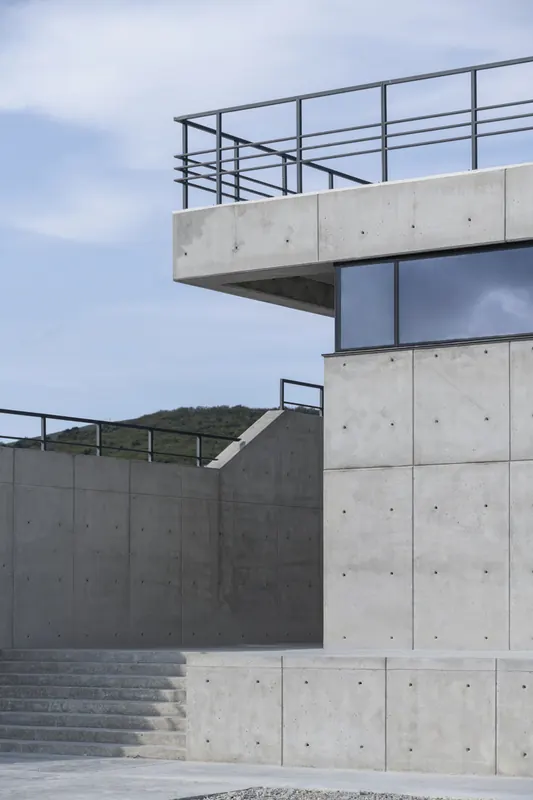 Côte Rocheuse, concrete terrace and stairs